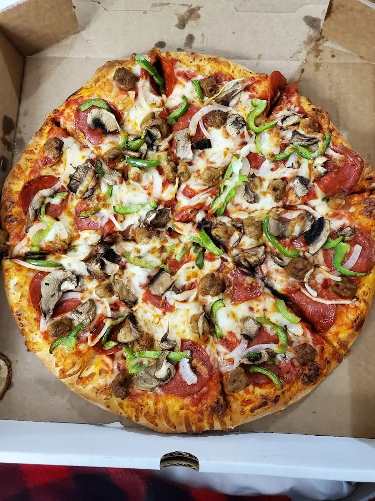 Deluxe Pizza